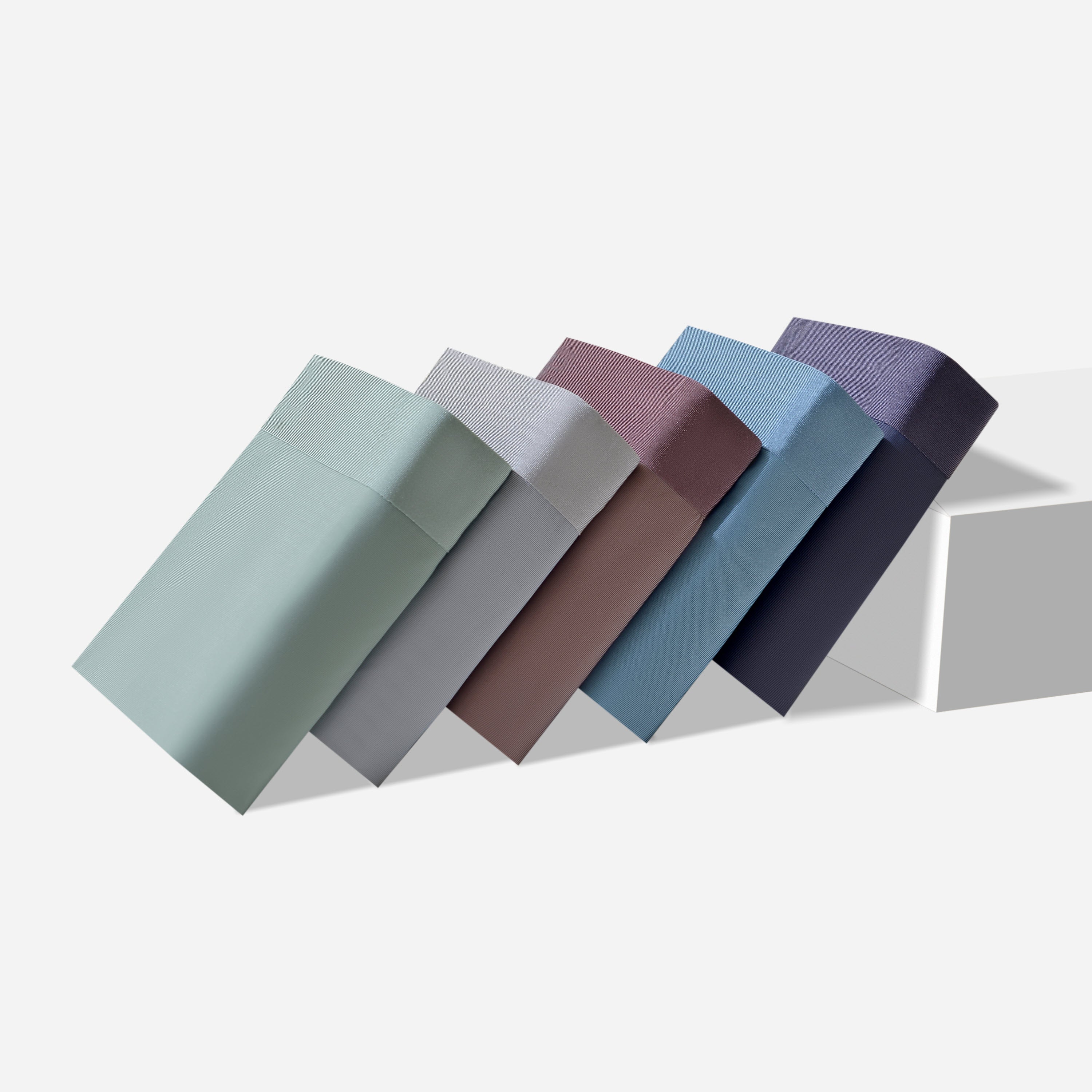 Ice Silk Men's Underwear - Breathable Super Soft Seamless Boxer Briefs, Moisture Wicking Trunks